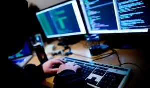 سوئیفت برای مقابله با حملات از دو موسسه امنیتی BAE Systems و Fox-IT Security کمک می گیرد
